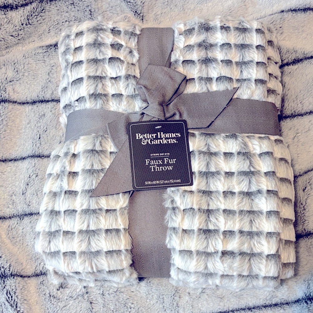 Better Homes And Gardens Textured Gray Faux Fur Throw